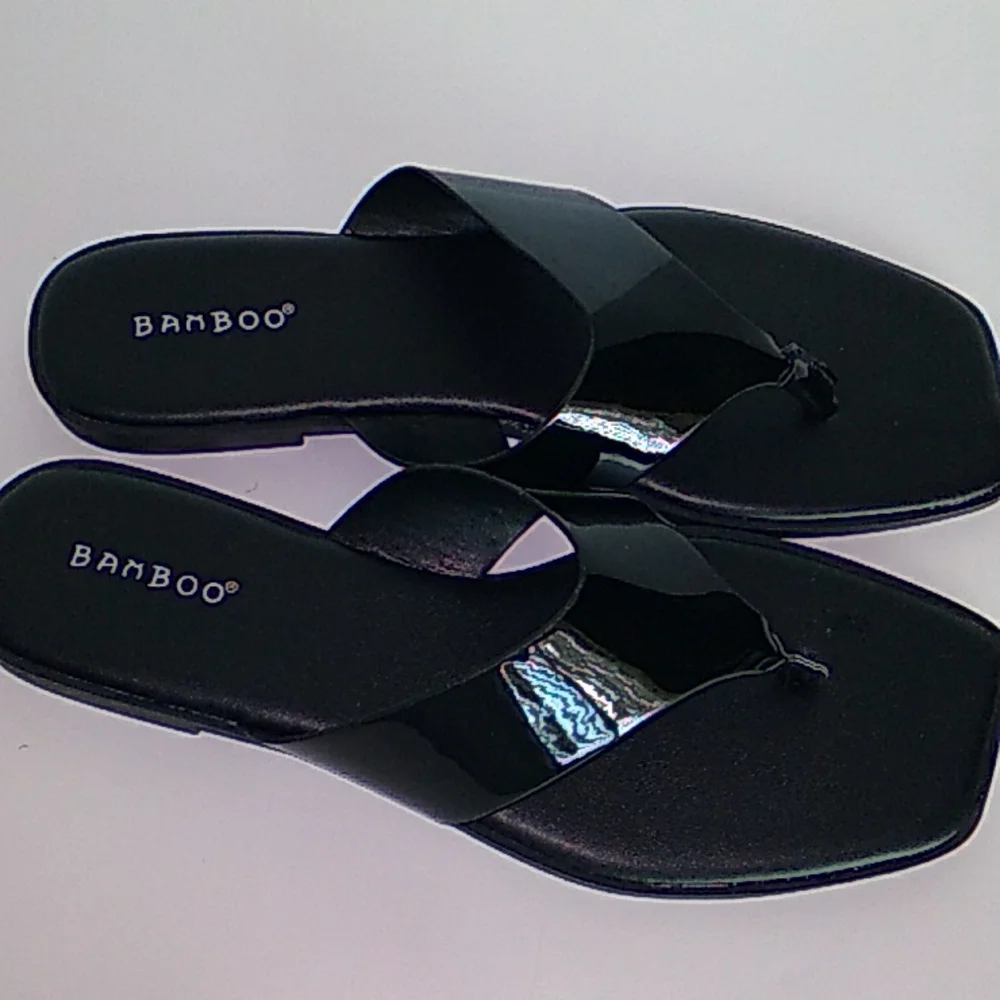 BAMBOO Women's Black Patent Leather Sandals New in box Various Sizes - Picture 2 of 4